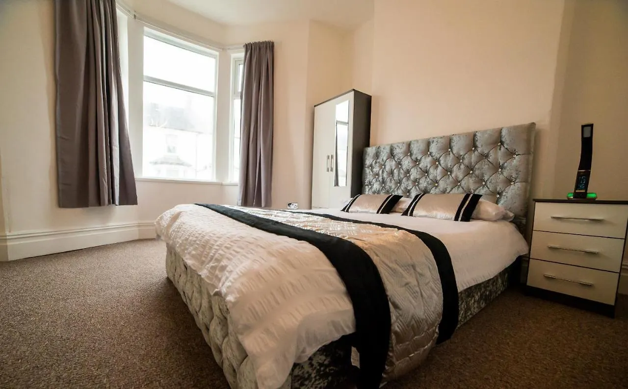Entire 2 Bedroom Ground Floor Apartment Cardiff City Centre & Stadium