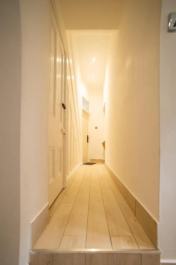 Entire 2 Bedroom Ground Floor Apartment Cardiff City Centre & Stadium United Kingdom