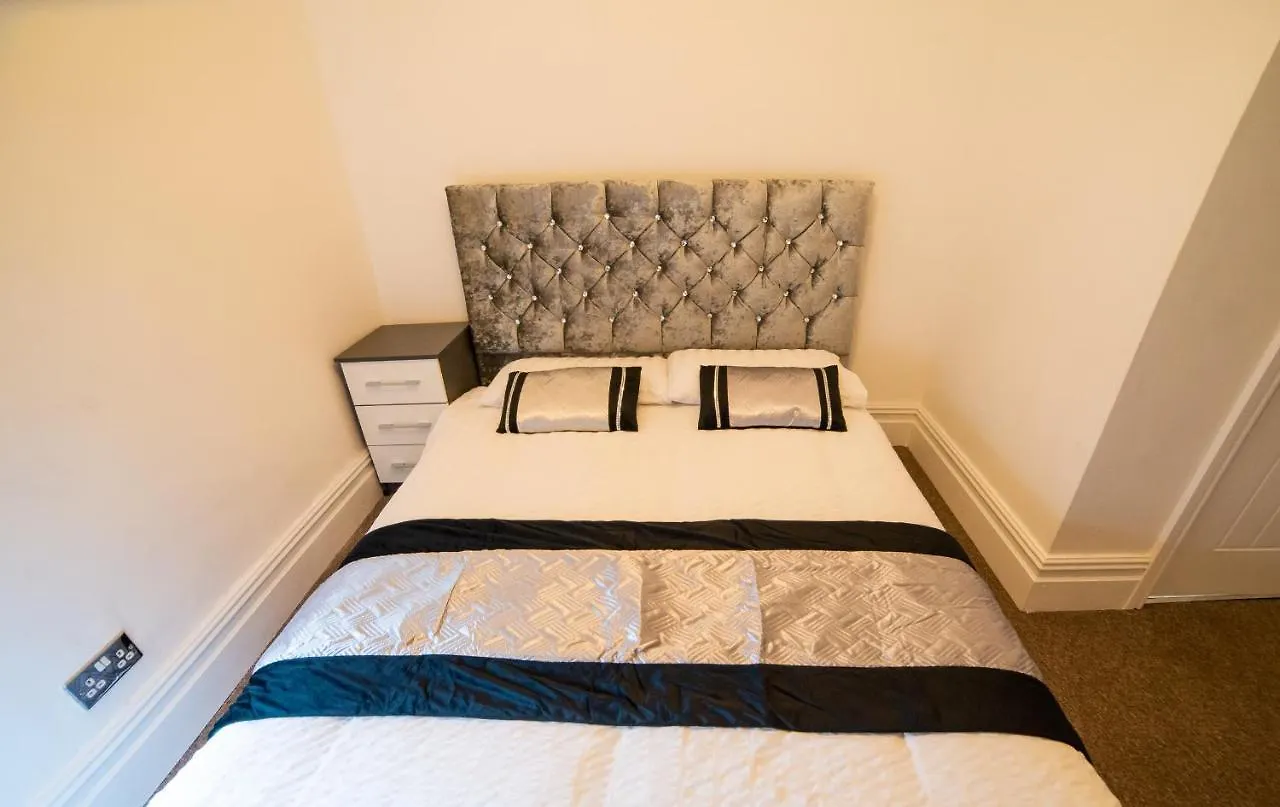 Entire 2 Bedroom Ground Floor Apartment Cardiff City Centre & Stadium